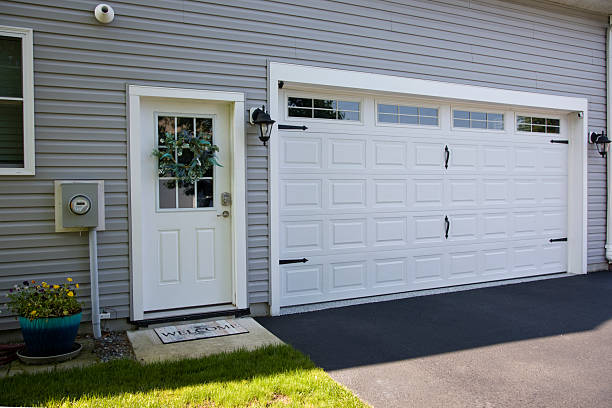 24/7 Emergency Garage Door Panel Replacement experts in Wibaux County County, MT